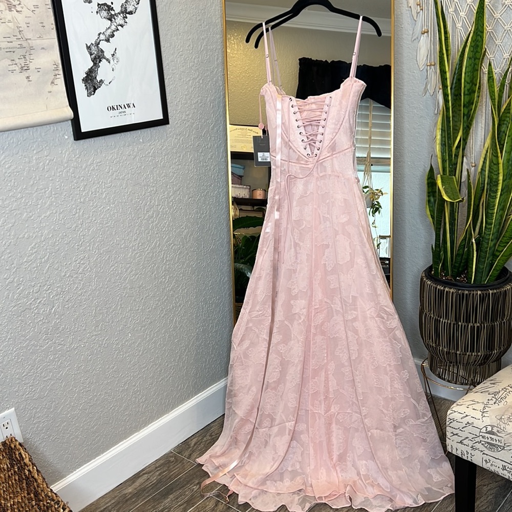 House of Cb 'Seren' Soft Pink Floral Lace Back Maxi Dress NWT - Picture 11 of 13